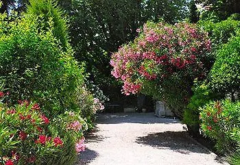 Hotel Le Chalet Fleuri Saint-Rémy-de-Provence