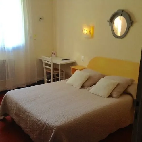 Hotel Le Chalet Fleuri Saint-Remy-de-Provence